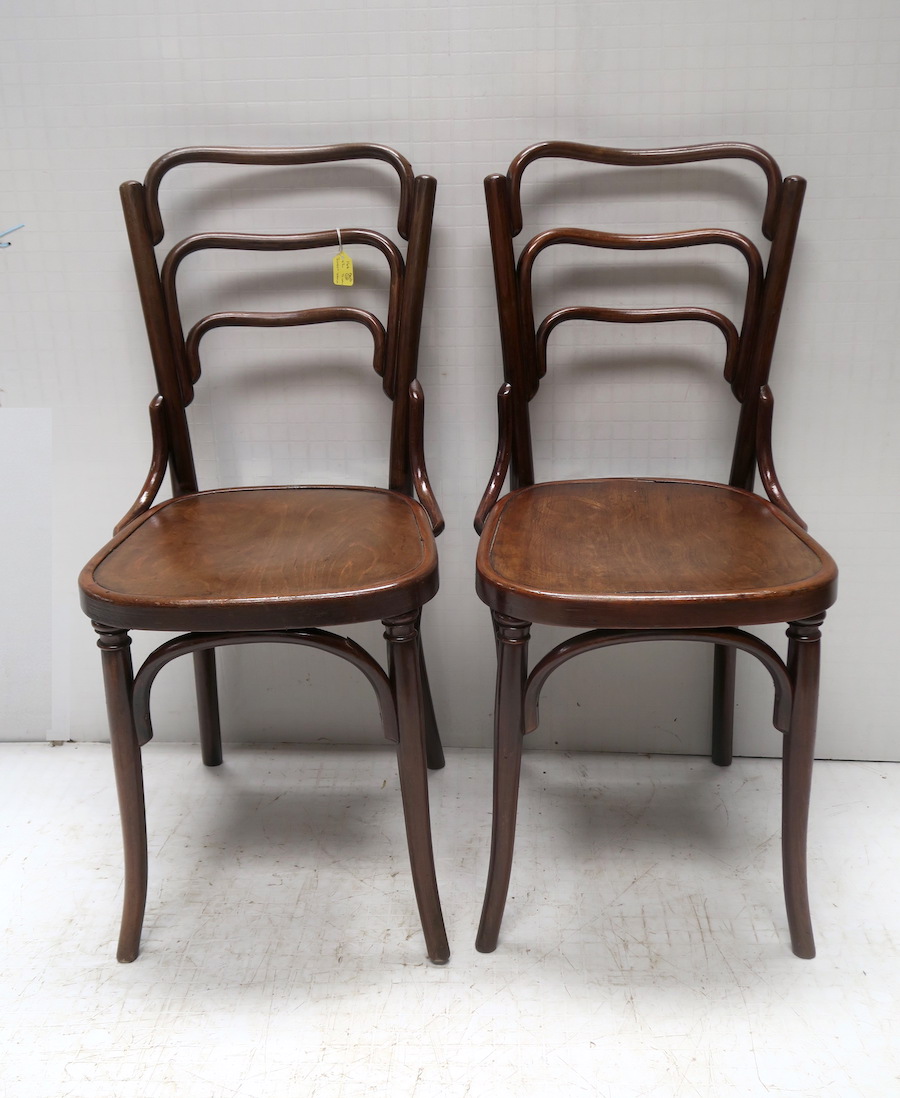C184 Shaped Ladderback Bentwood Chair
