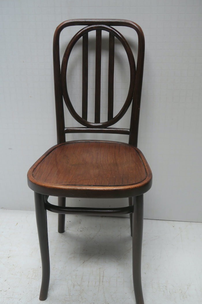 Photo of C202 Square Seat Thonet Bentwood Chair